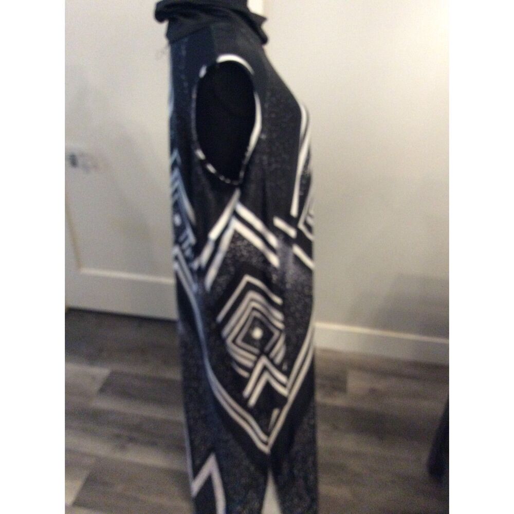 New NWT Ashley Stewart Plus 18/20 Cold Shoulder Geo print Maxi Dress - Picture 7 of 7